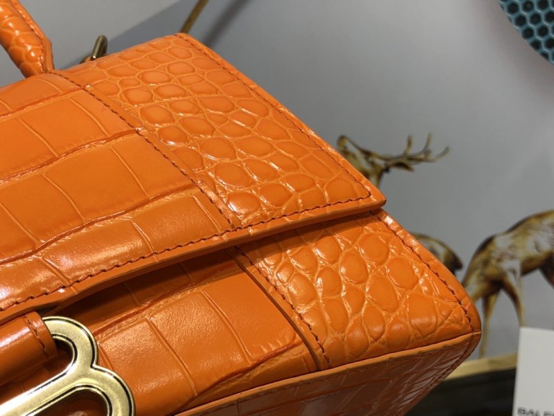 Balenciaga 107 3