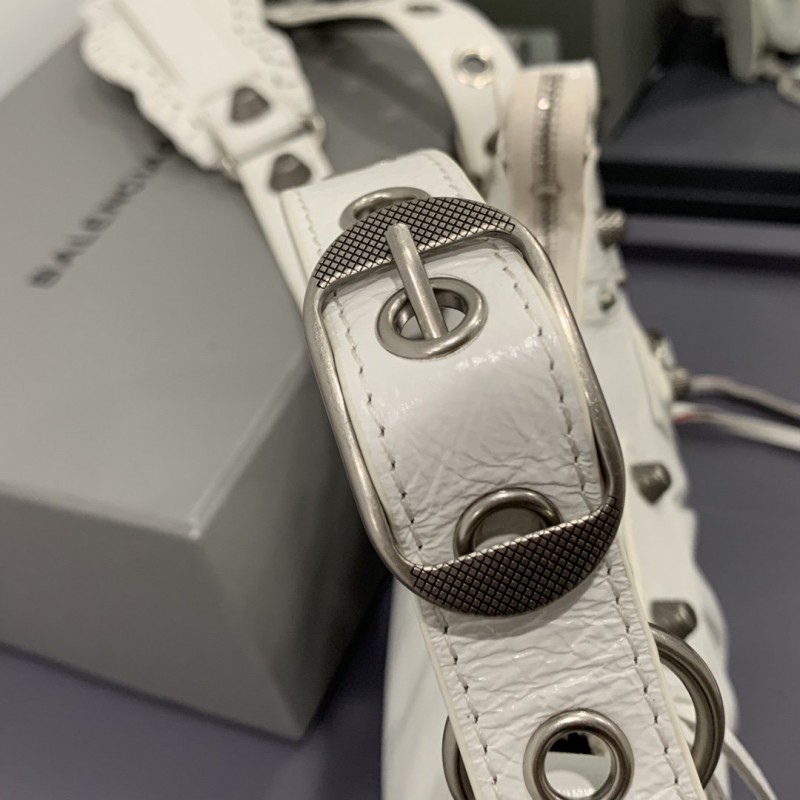 Balenciaga 131 3