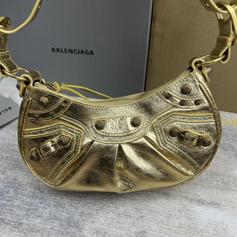 Balenciaga 135 3