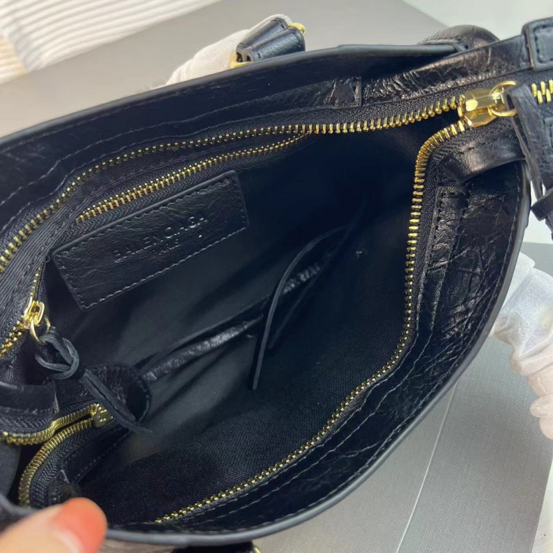 Balenciaga 141 3