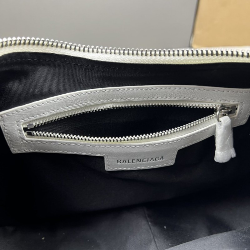 Balenciaga 147 3