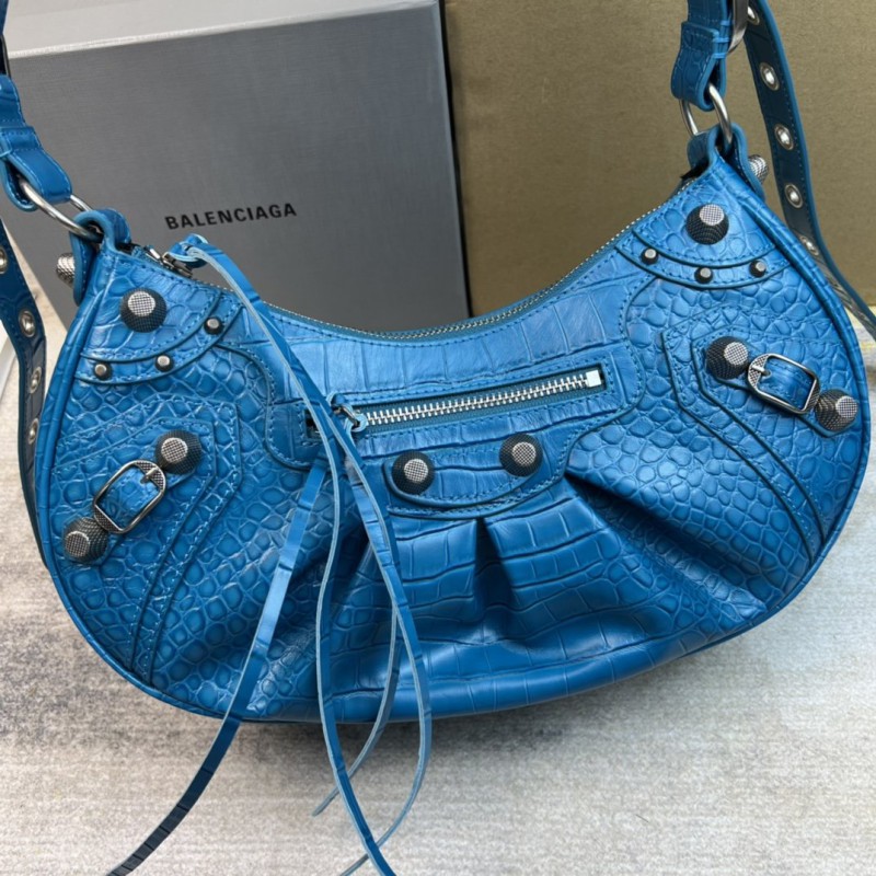 Balenciaga 151 3