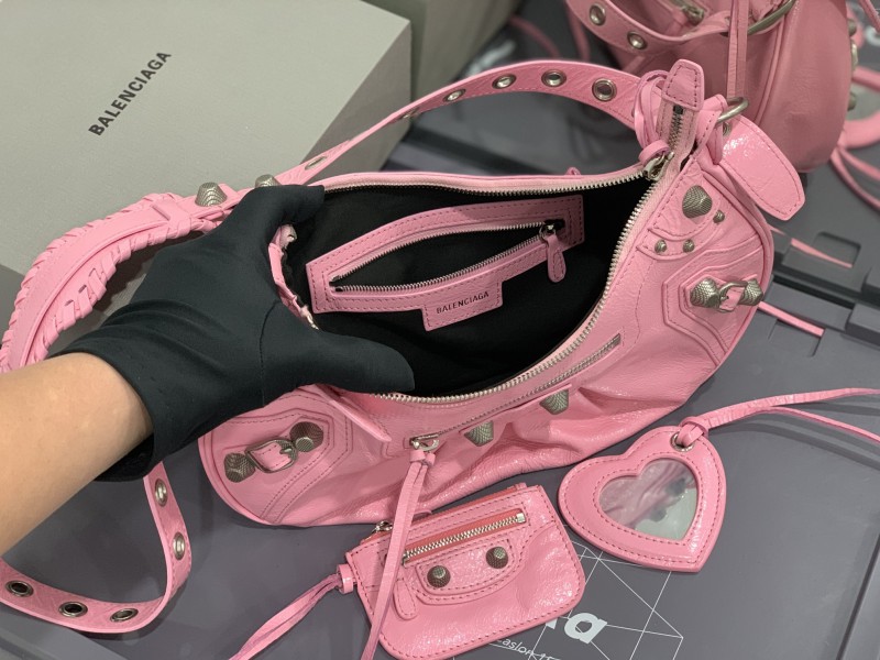 Balenciaga 154 3