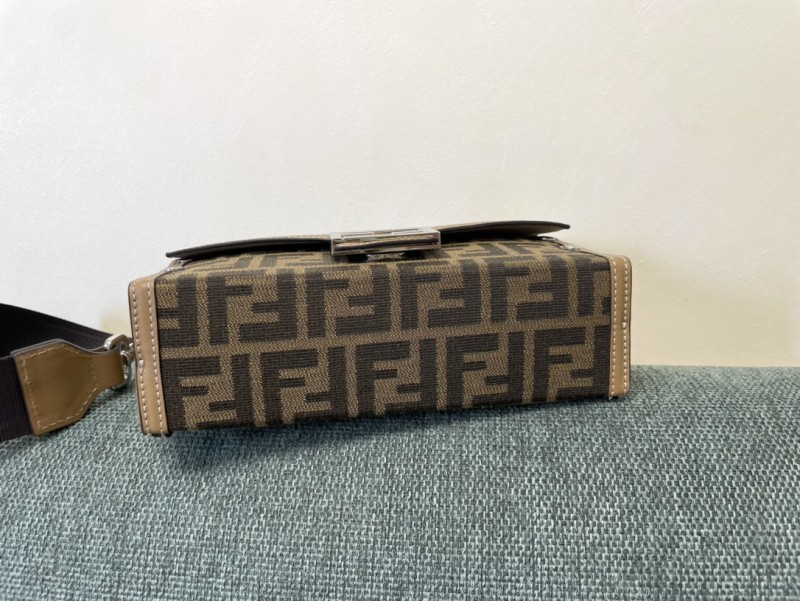Fendi 011 3