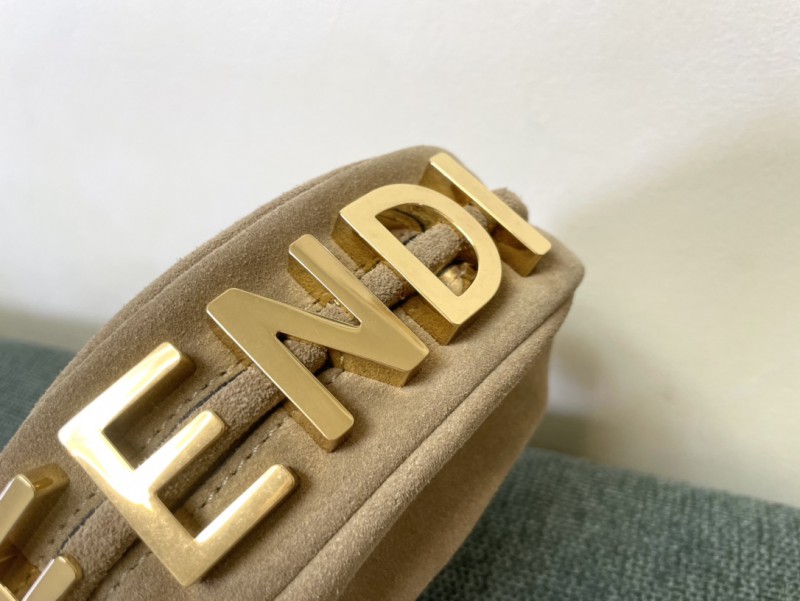 Fendi 024 3