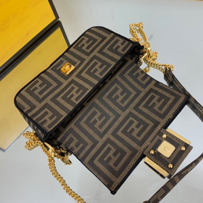 Fendi 046 3