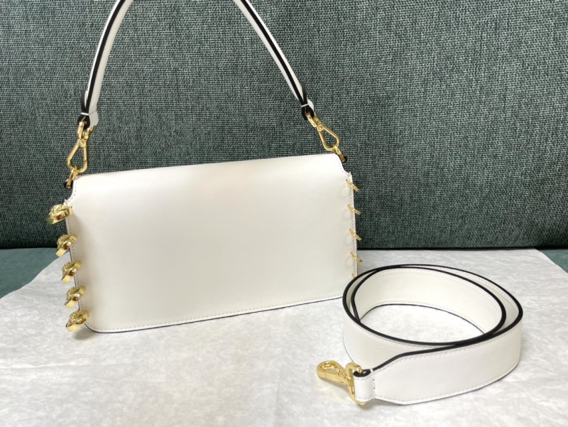 Fendi 102 3