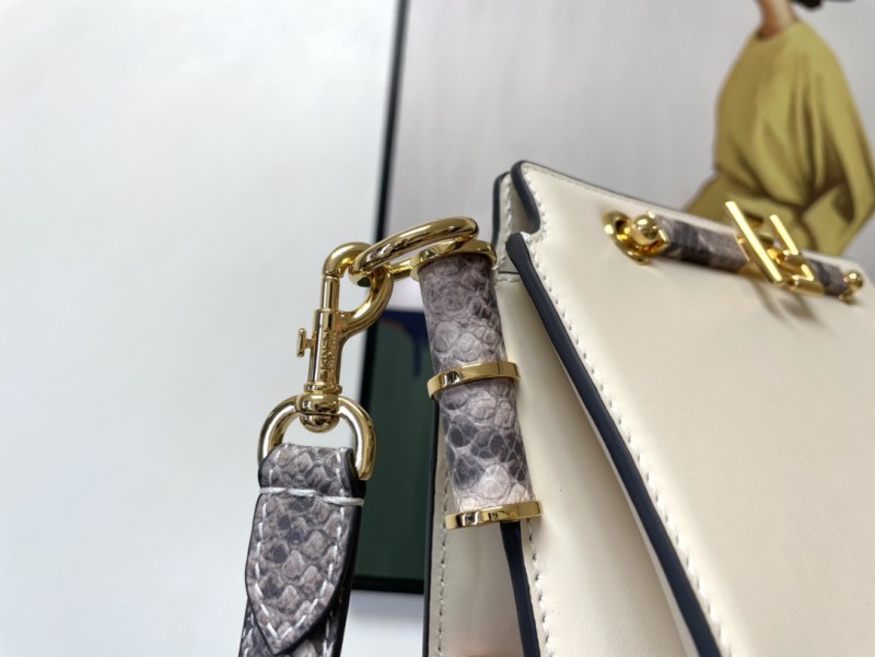 Fendi 113 3