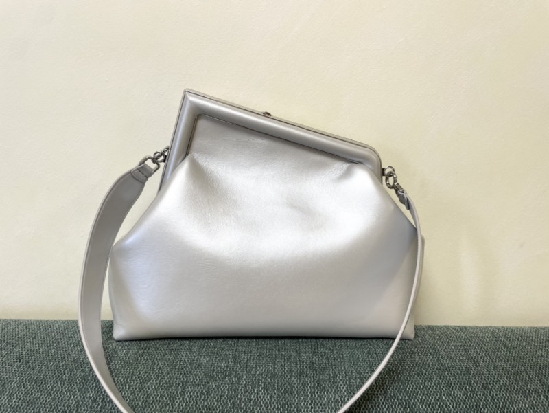 Fendi 137 3