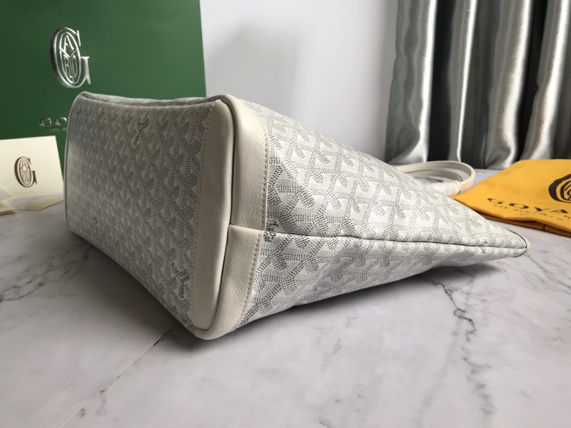 Goyard 104 3
