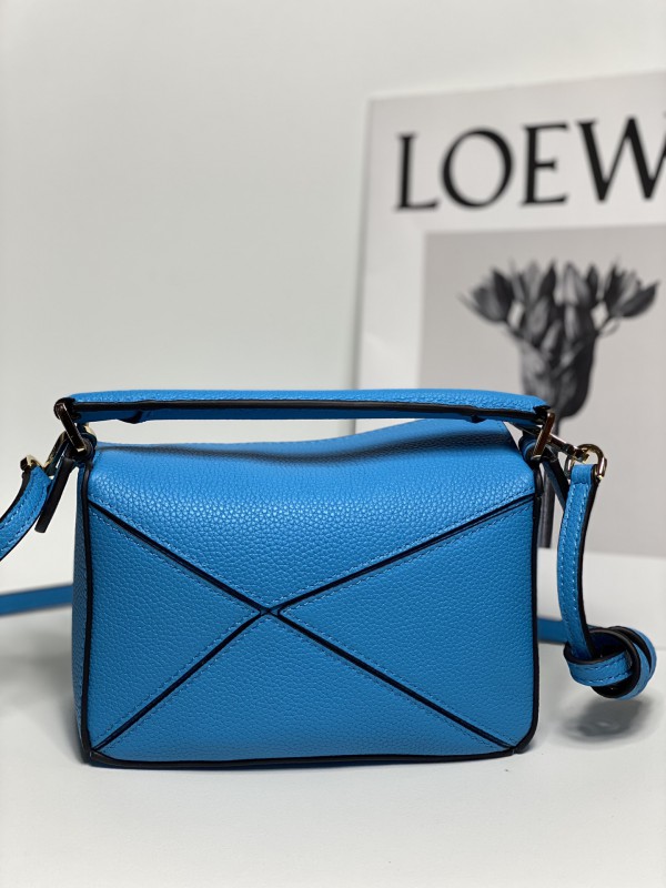 Loewe 099 3