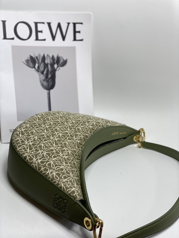 Loewe 104 3