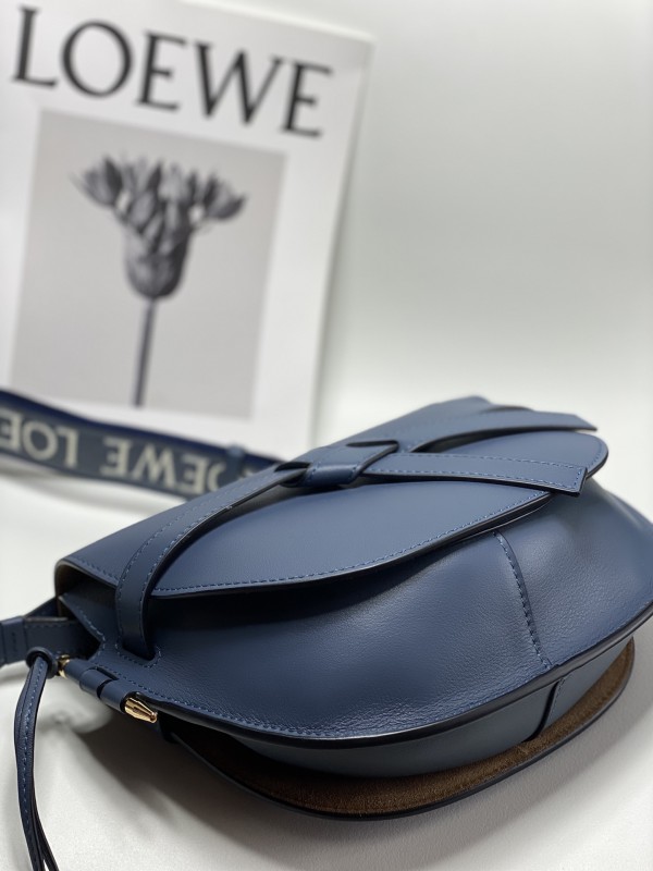 Loewe 126 3