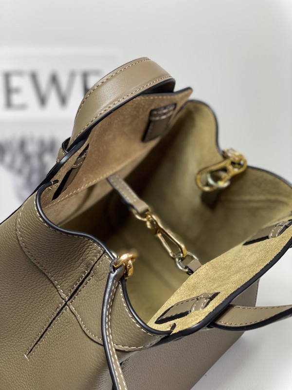 Loewe 180 3