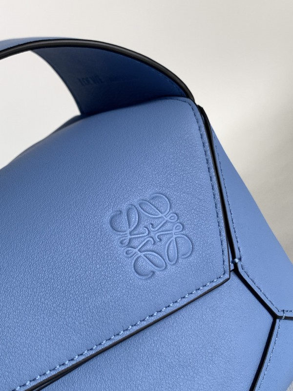 Loewe 211 3