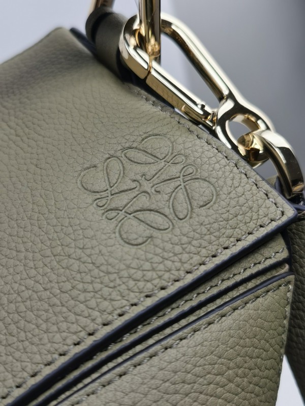 Loewe 235 3