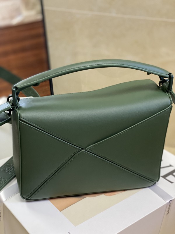 Loewe 242 3
