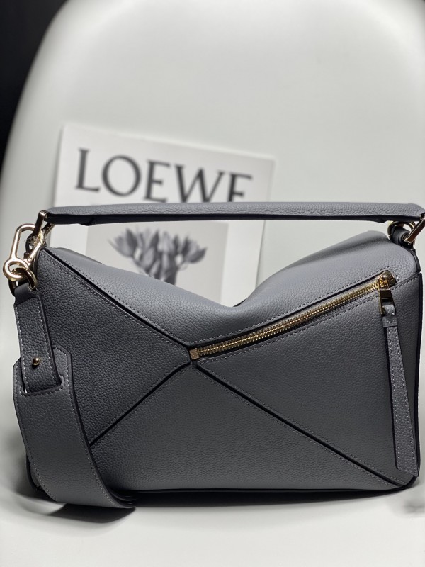 Loewe 247 3
