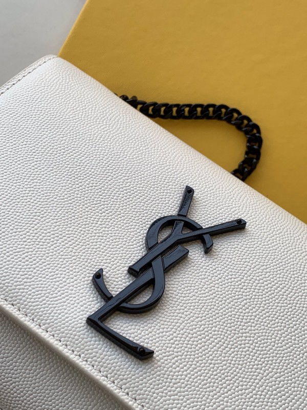 YSL 132 3