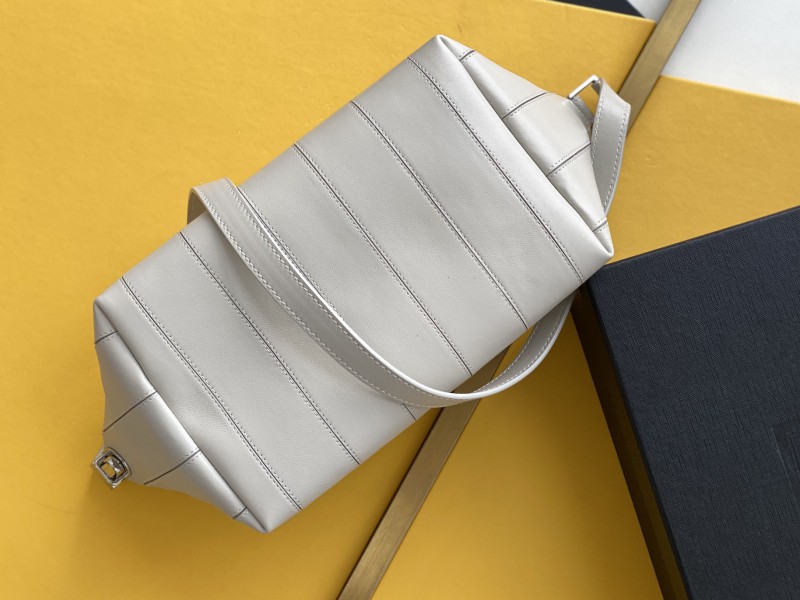 YSL 149 3
