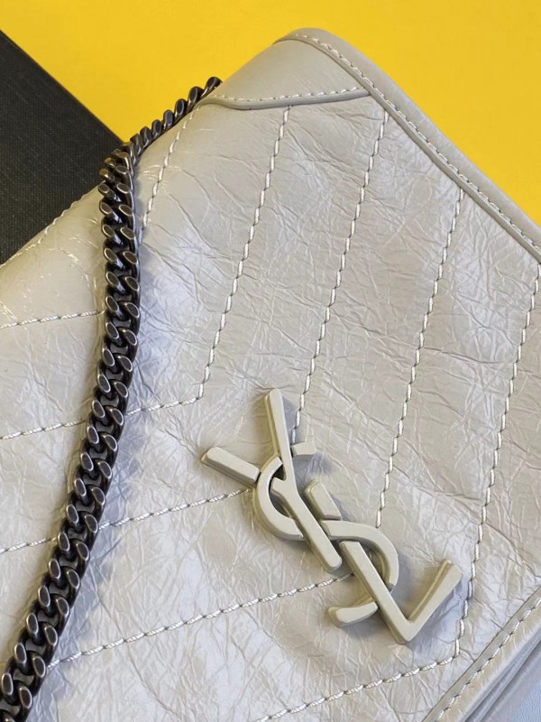 YSL 235 3