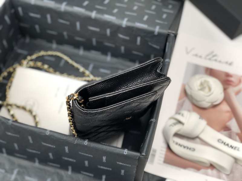 Chanel 004 3