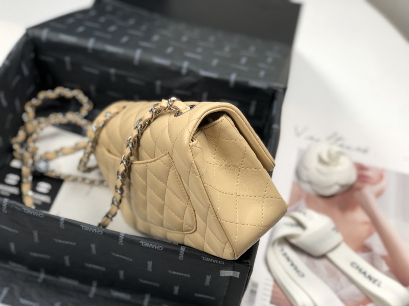 Chanel 049 3