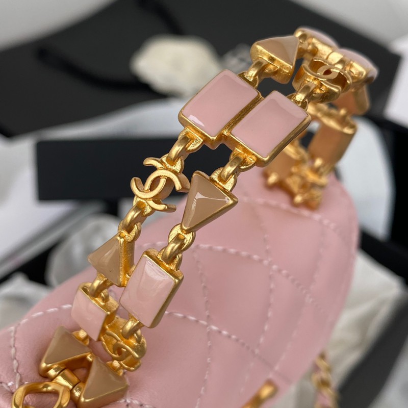 Chanel 101 3