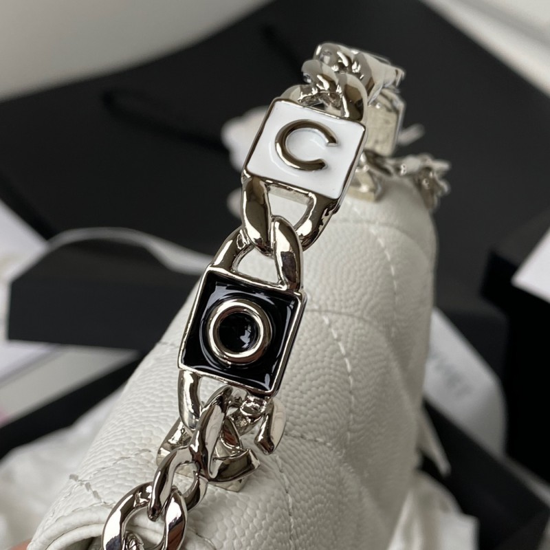Chanel 145 3