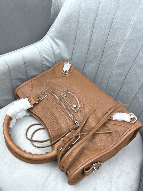 Balenciaga 069 4