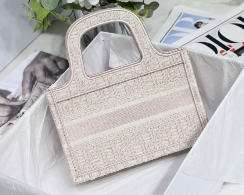 Dior 047 4