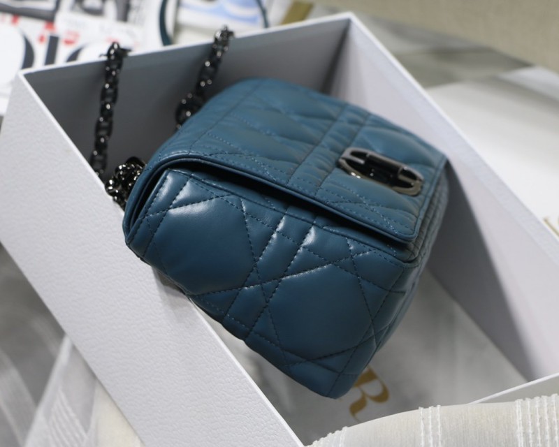 Dior 111 4