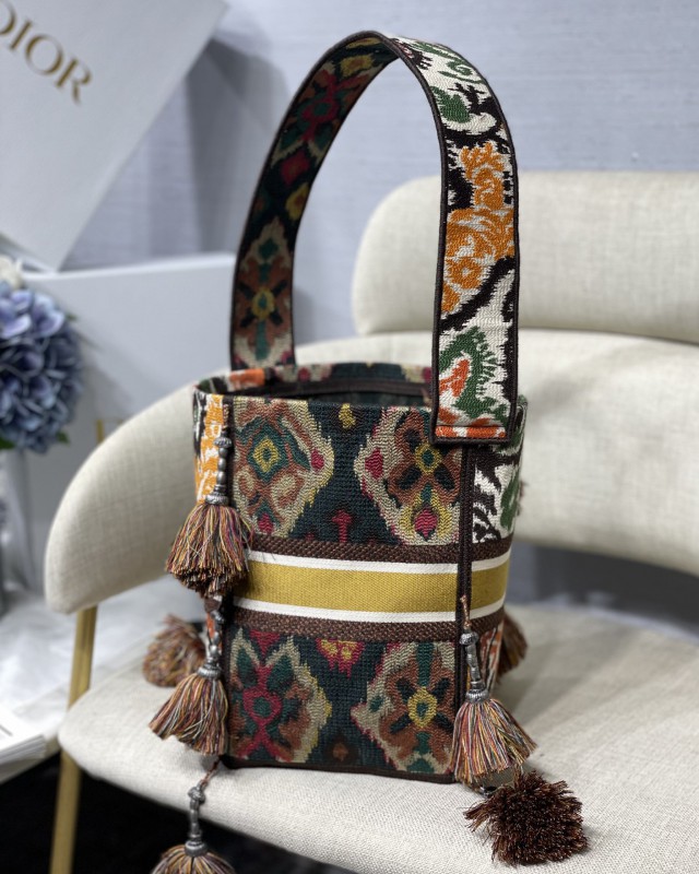 Dior 138 4