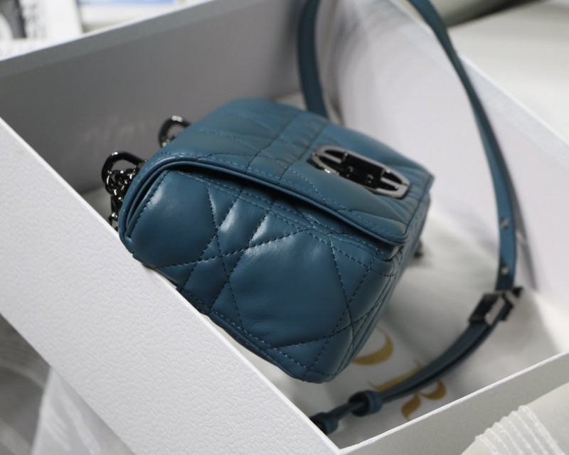 Dior 142 4