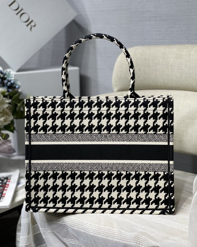 Dior 175 4