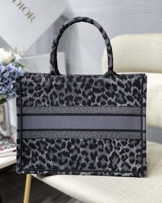 Dior 182 4