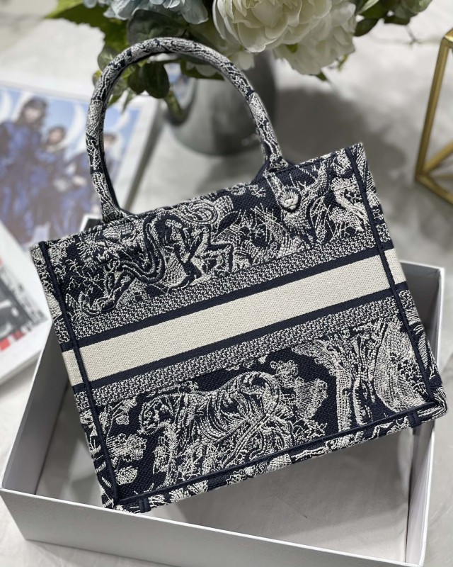 Dior 185 4