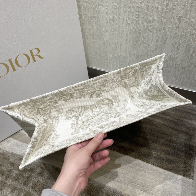 Dior 210 4