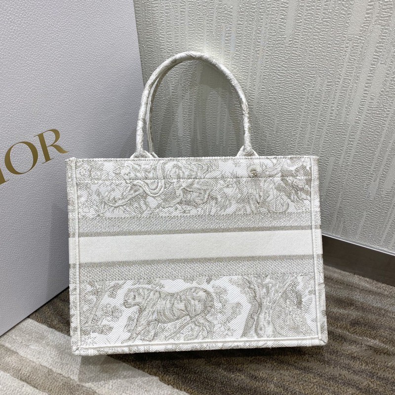 Dior 221 4