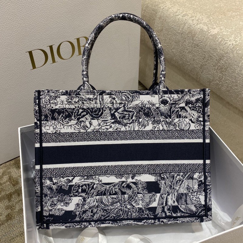 Dior 223 4