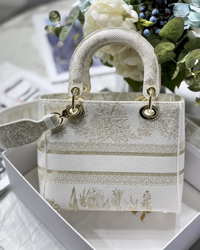 Dior 273 4