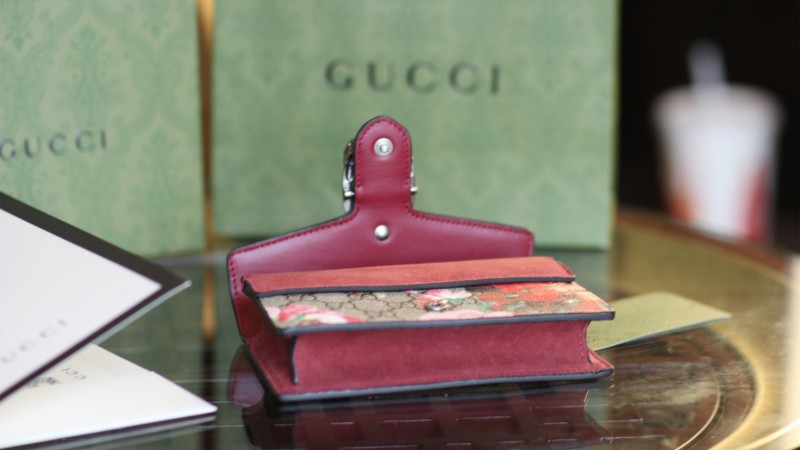 Gucci 056 4