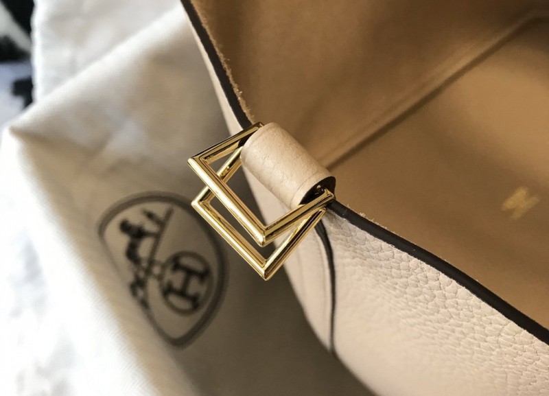 Hermes 041 4
