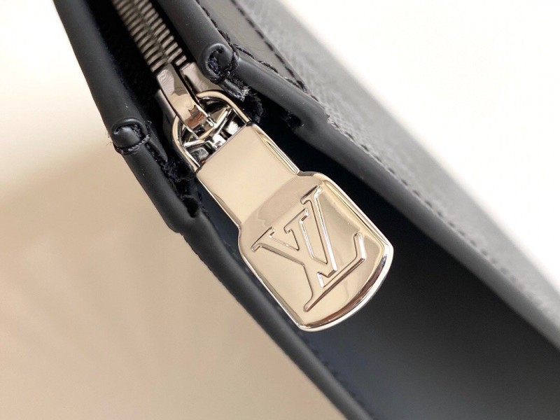 LV 008 4