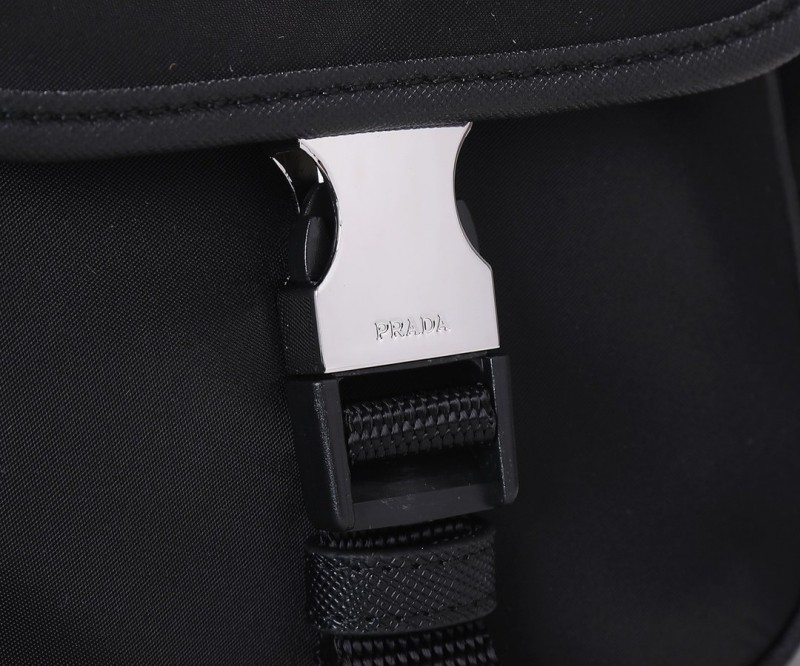 Prada 008 4