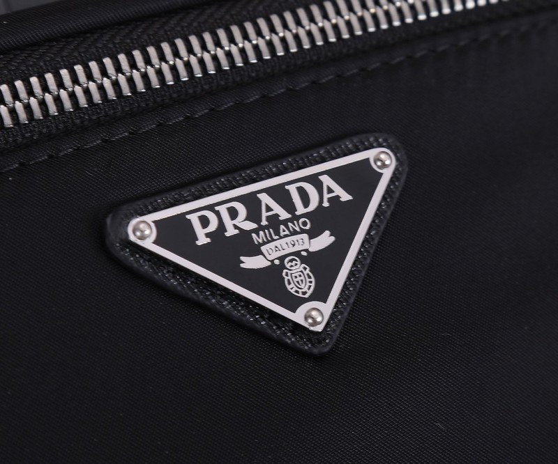 Prada 011 4