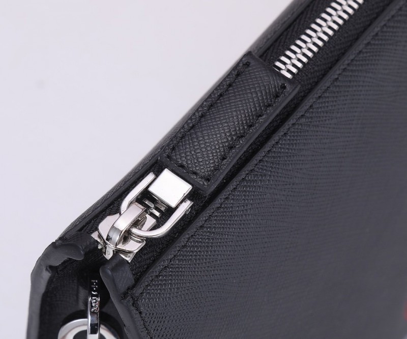 Prada 022 4