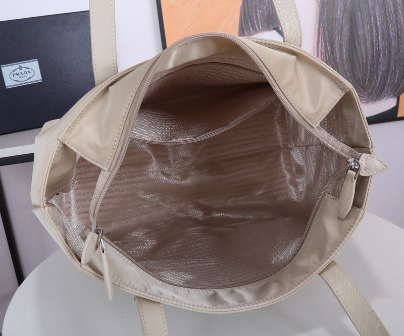 Prada 036 4
