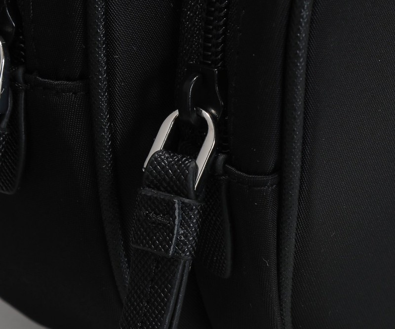 Prada 042 4