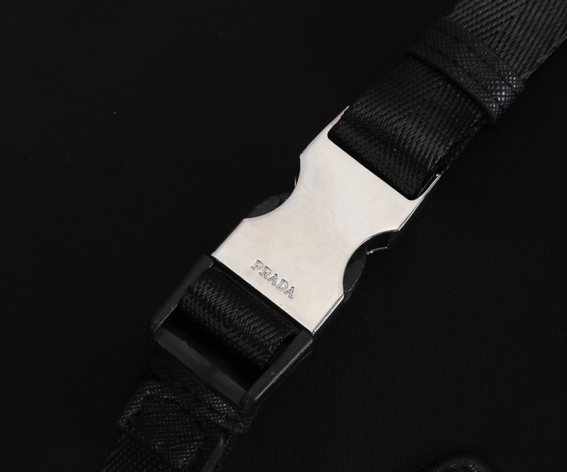 Prada 043 4